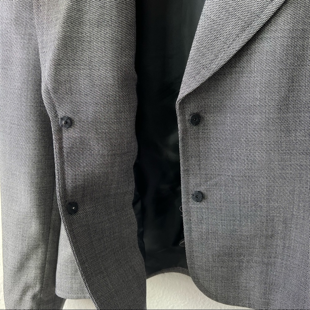 Tahari ASL | Gray Skirt Suit Size 6 - Picture 6 of 13